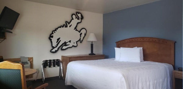 Big Bear Motel image 11