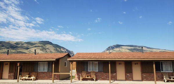 Big Bear Motel image 17