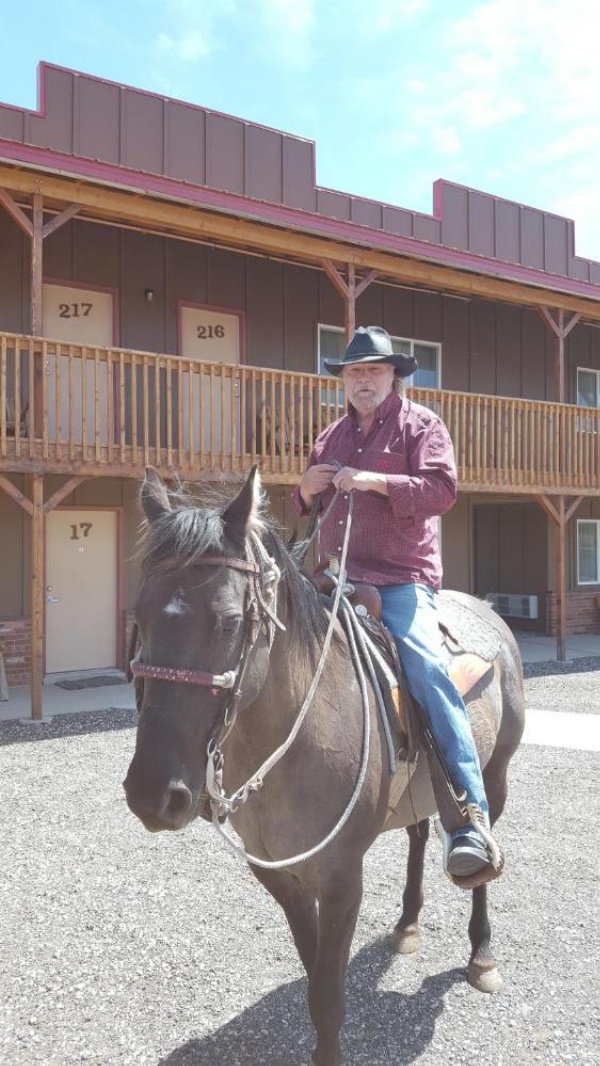 Big Bear Motel image 21